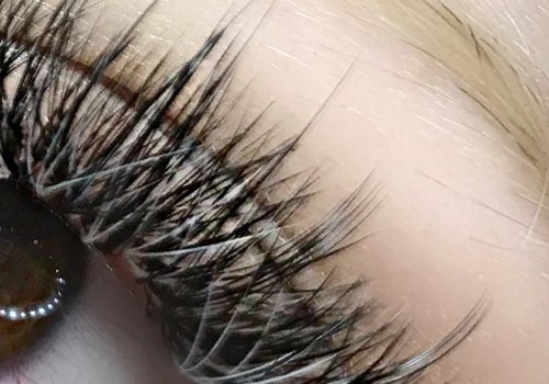 Why Eyelash Extensions are the Hottest Beauty Trend